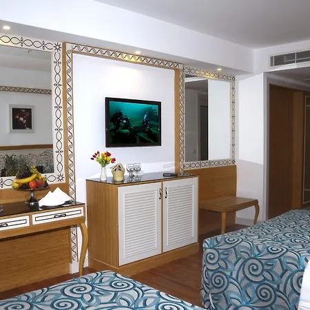 Crystal Waterworld & 5* Belek