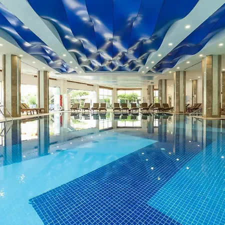 Курортный комплекс Crystal Waterworld Aqua Collection Белек