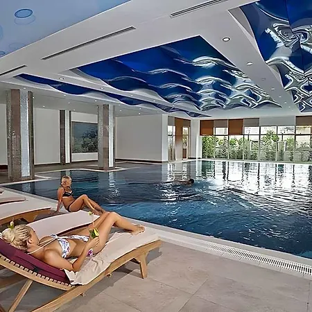 Crystal Waterworld Aqua Collection Rezort 5*