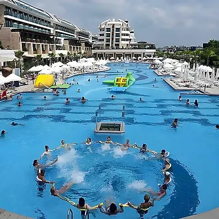 Crystal Waterworld Aqua Collection منتجع 5*