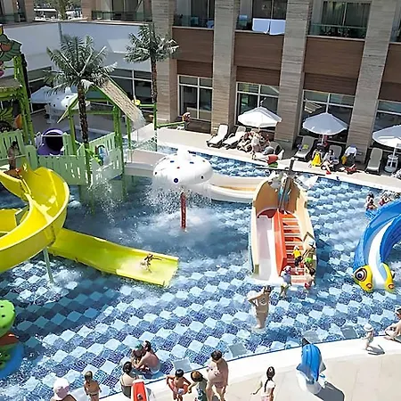 Crystal Waterworld Aqua Collection منتجع بيليك