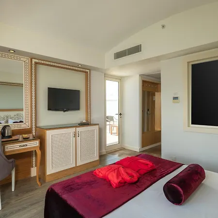 Crystal Waterworld Aqua Collection 5*