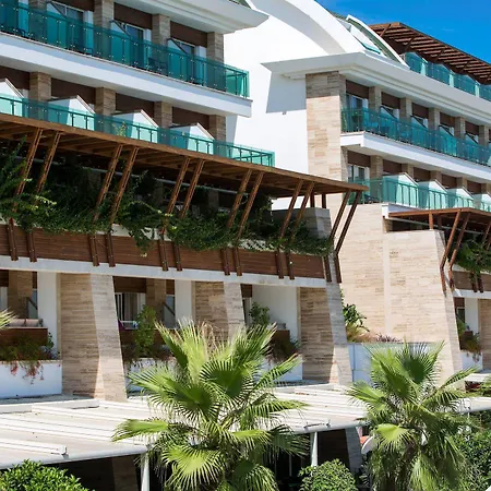 度假村 Crystal Waterworld Aqua Collection 贝莱克